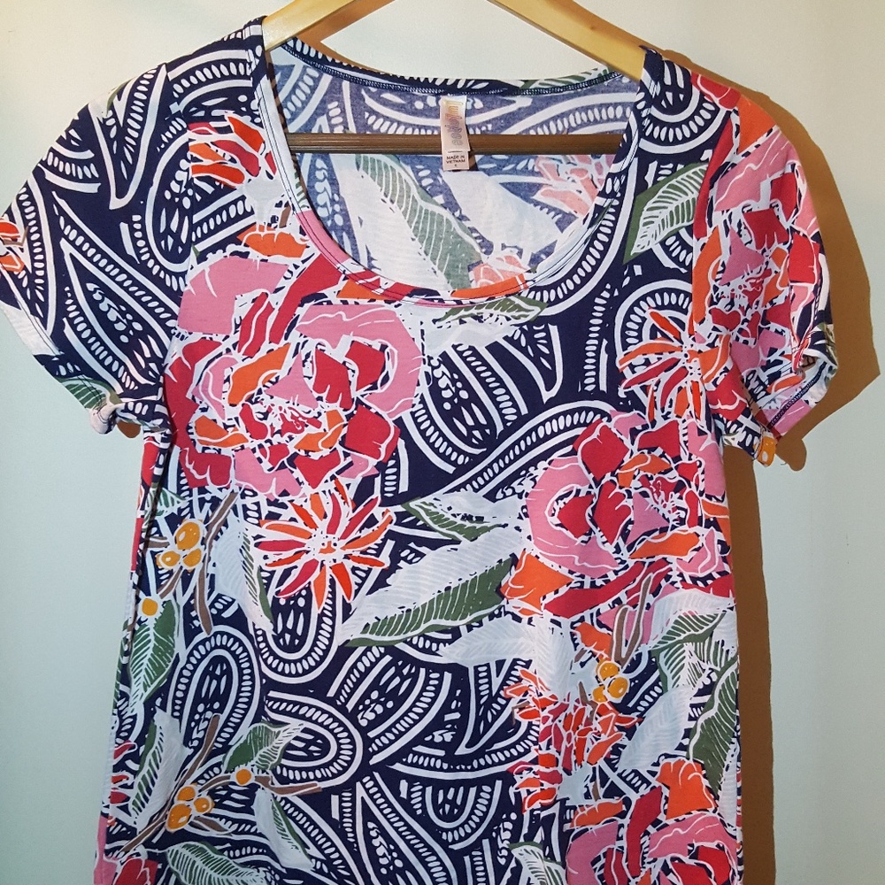 LuLaRoe Top Small